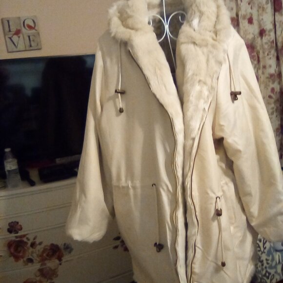 Woman Within Faux Fur Coat, sz 2x, Golden Ivory - Picture 5 of 7
